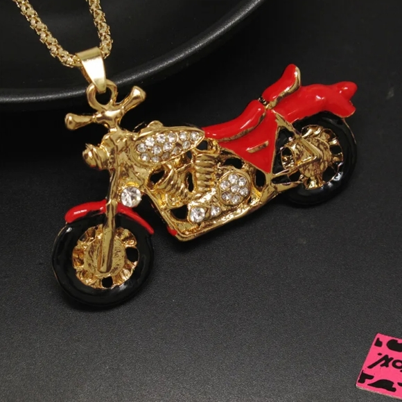NWT BETSEY JOHNSON MOTORCYCLE NECKLACE - Picture 2 of 2